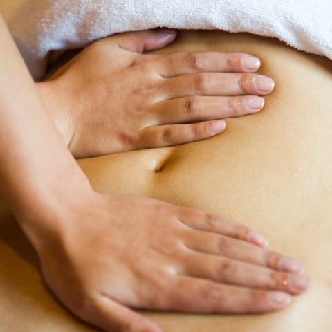 Image massage femme post natal